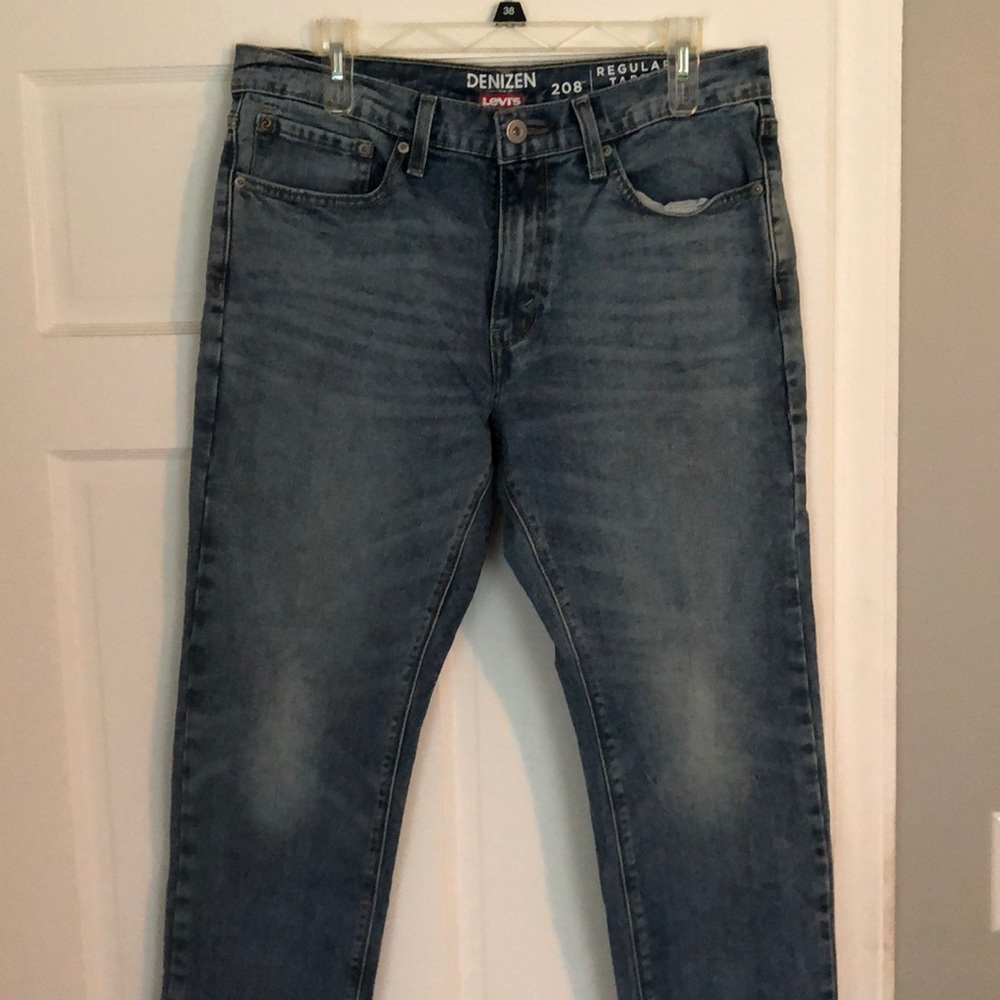 Denizen by Levi’s 32x30 light blue jeans